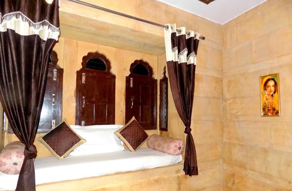 Hotel Fotiya Jaisalmer Eksteriør billede